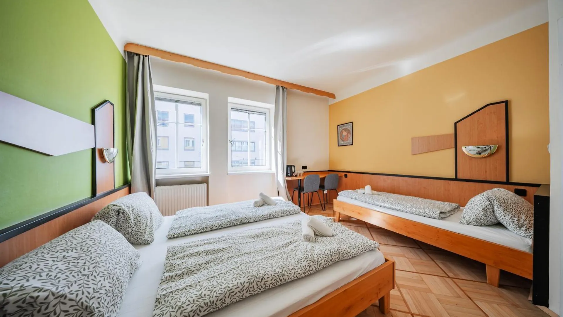 Vienna West Business Inn 2*,