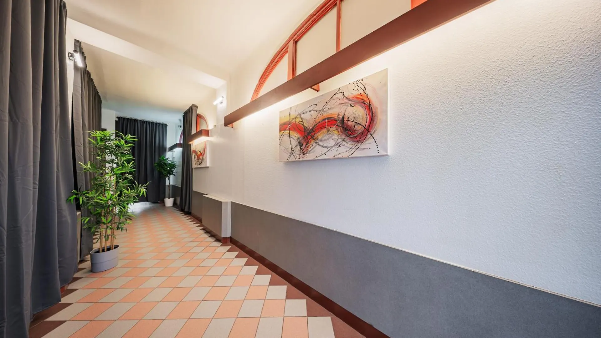 Hotel Vienna West Business Inn