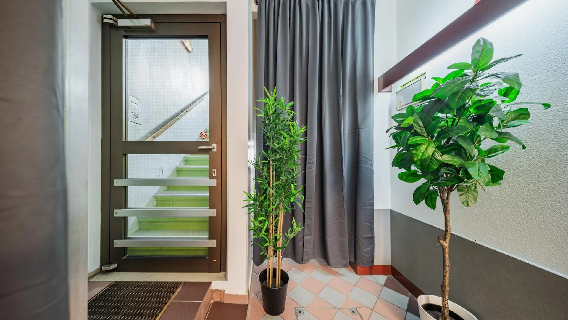 Hotell Vienna West Business Inn