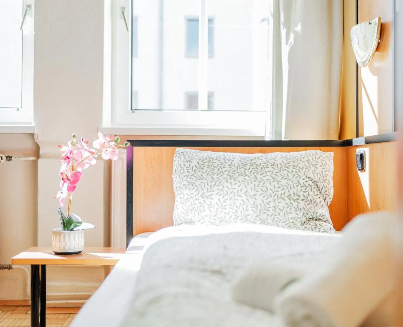 Vienna West Business Inn Hotel